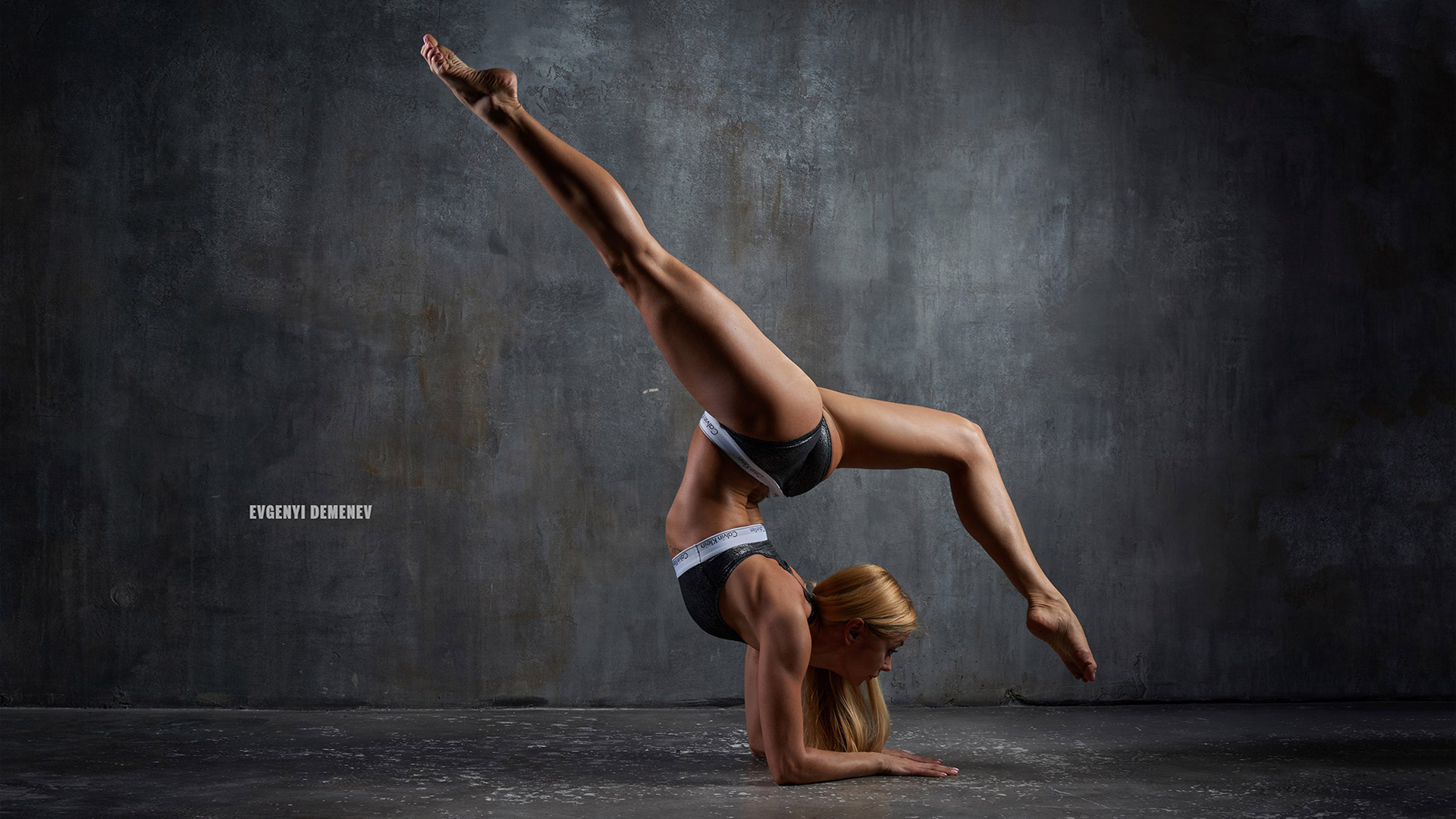 Rhythmic gymnastic dancer
